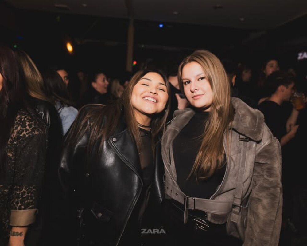 Noche en Zara Club